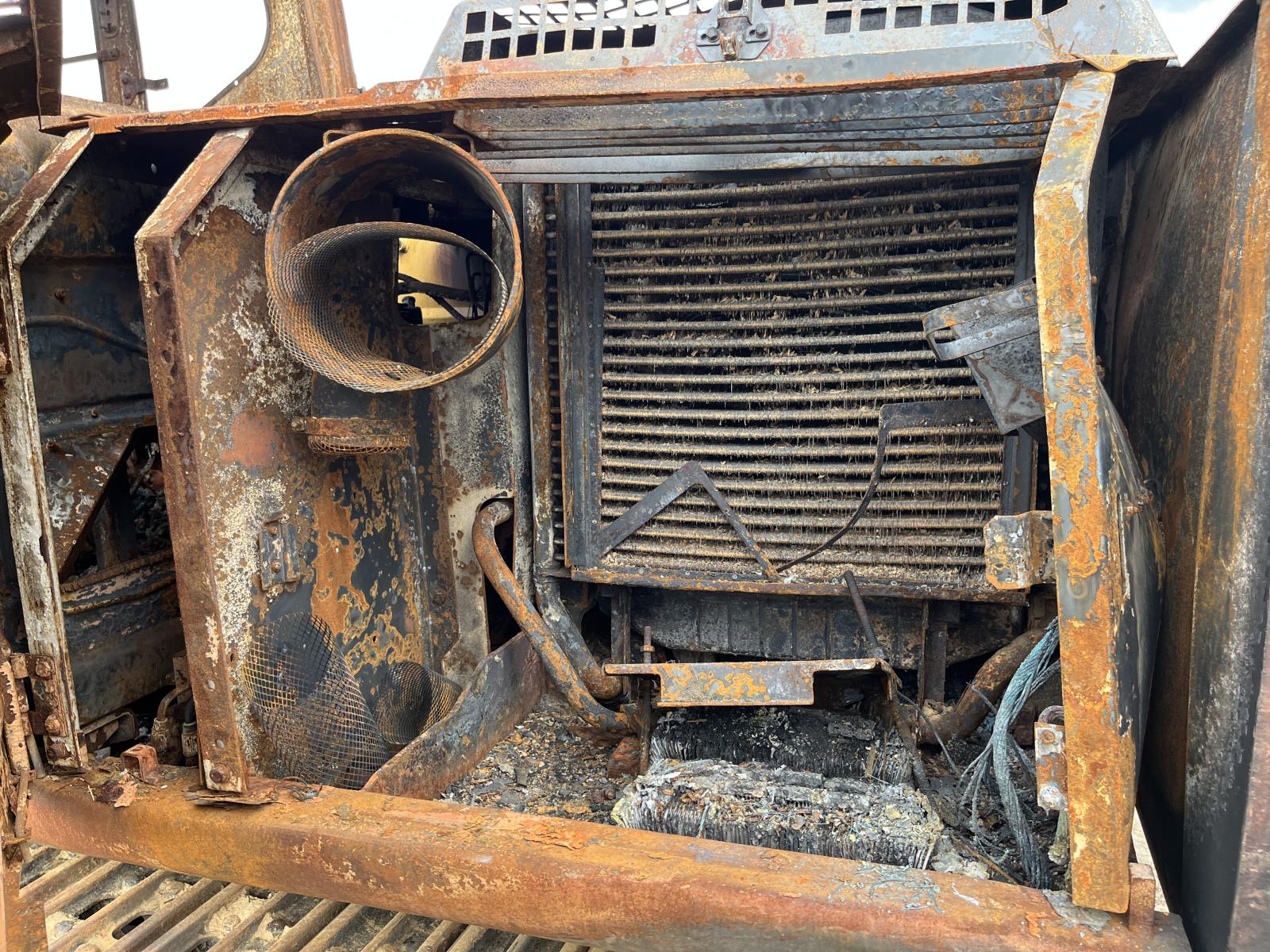 ./imagenes/INVOICE/2019/18268/JOHN DEERE 160 LC (12).JPG